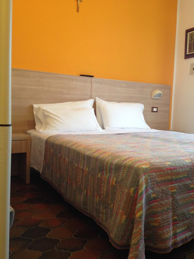 Hotel Gattuccio Cesenatico Exterior foto