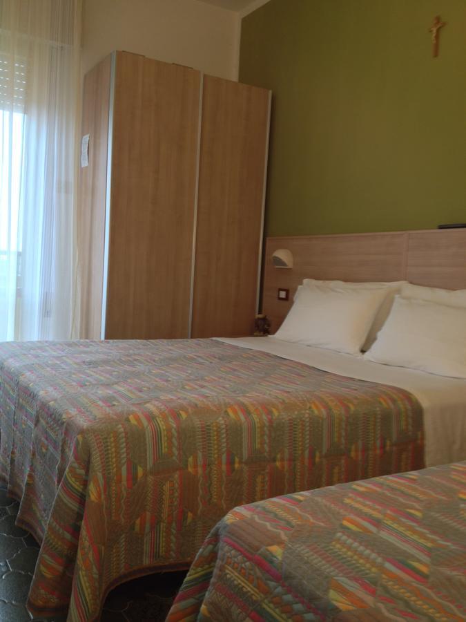 Hotel Gattuccio Cesenatico Exterior foto